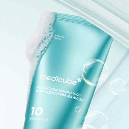 Очищающая пенка с азелаиновой кислотой medicube Azelaic Acid Niacinamide Deep Clean Foam Cleanser