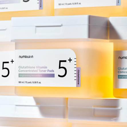 Осветляющие витаминные пэды с ниацинамидом numbuzin No.5 Glutathione Vitamin Concentrated Toner Pads