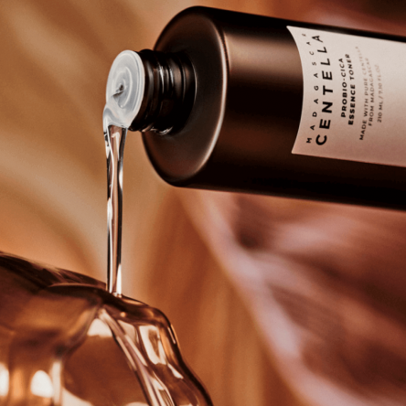 Тонер-эссенция с пробиотиками SKIN1004 Madagascar Centella Probio-Cica Essence Toner - 210 мл Тонер-эссенция с пробиотиками SKIN1004 Madagascar Centella Probio-Cica Essence Toner - 210 мл