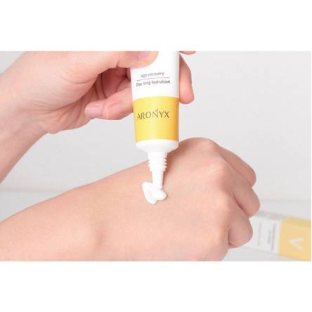 Витаминный крем для век Medi Flower Aronyx Vitamin Brightening Eye Cream - 40 мл