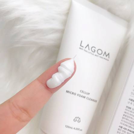Миниатюра микро-пенки для умывания Lagom Cellup Micro Foam Cleanser - 30 мл