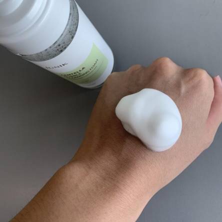 Мягкая пенка для умывания с центеллой iUnik Centella Bubble Cleansing Foam - 150 мл