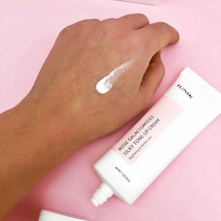 Крем для улучшения тона кожи iUNIK Rose Galactomyces Silky Tone Up Cream - 40 мл